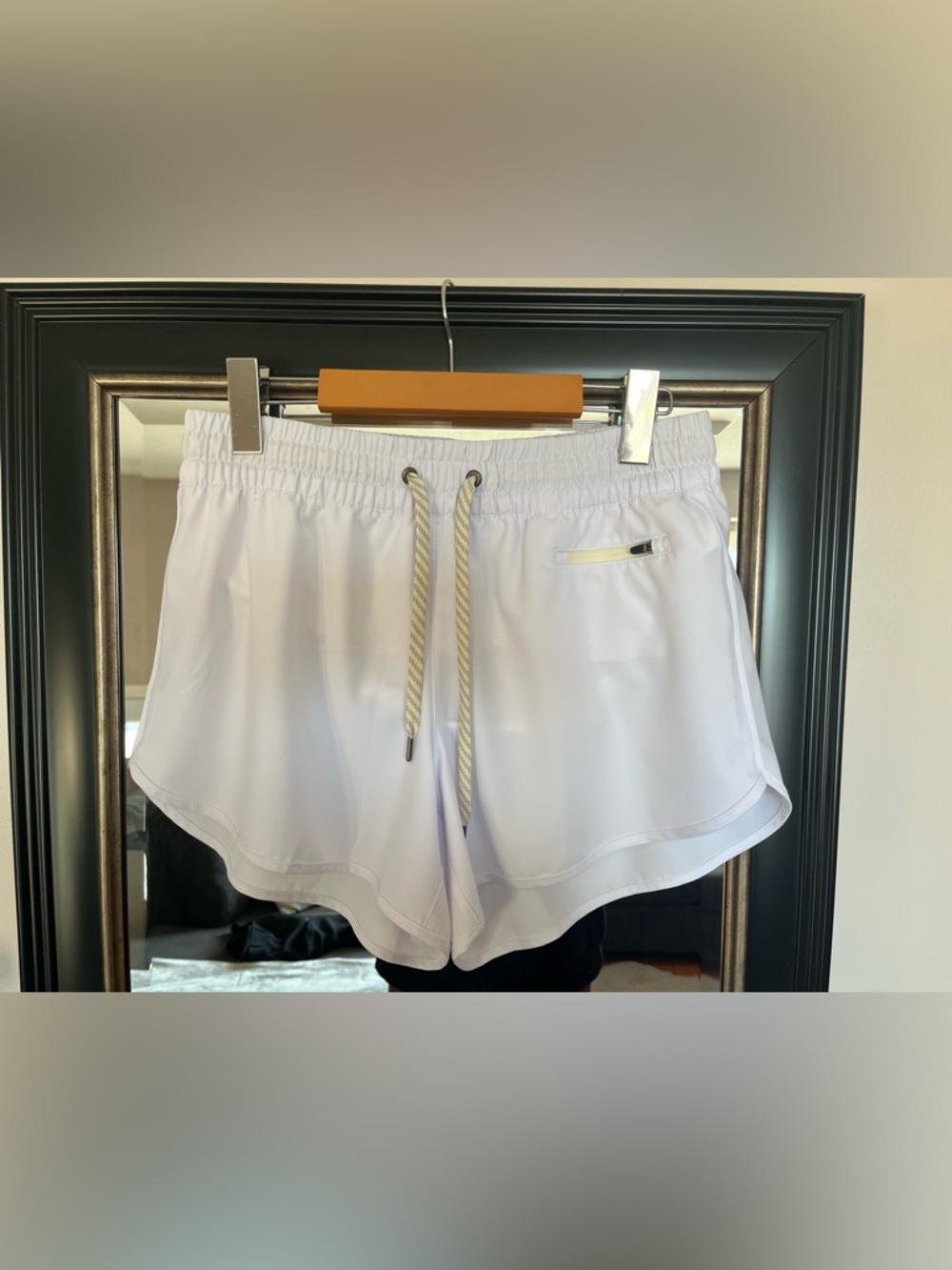 Women’s Vuori Clementine 2.0 4" Short White Performance Shorts